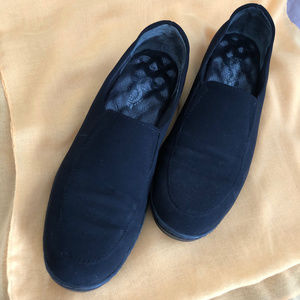 Women's Soft Walk Size 8 Shoes